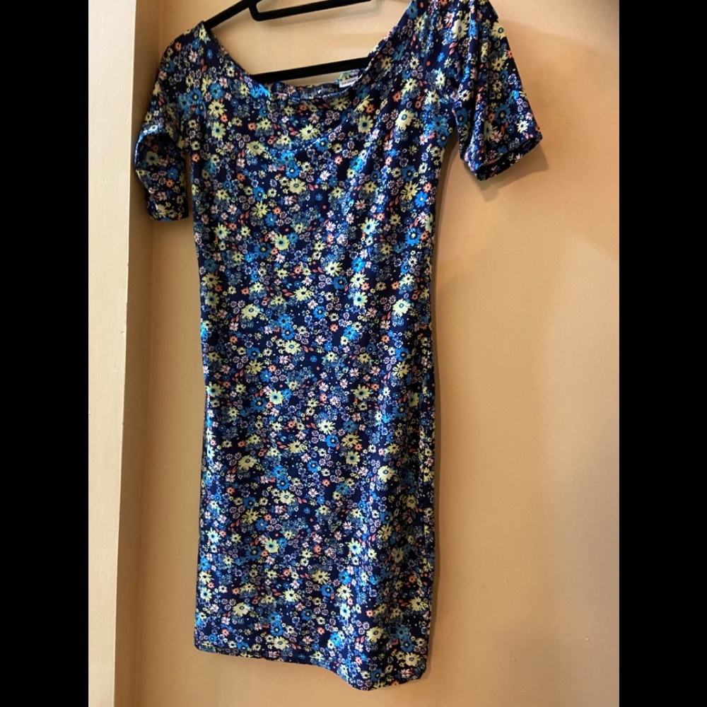 Derek Heart flowered dress size medium